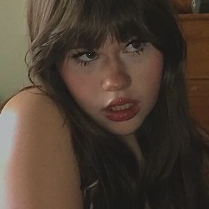 Meet your Posher, Izabella
